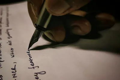 How to Invent a Poem Step by Step